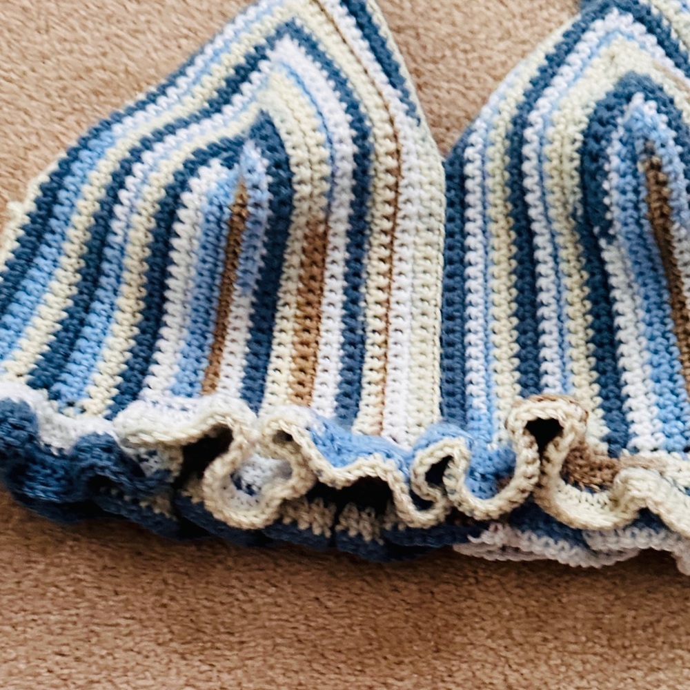 SALE $15 Striped Crochet Crop Halter Top - Picture 3 of 6